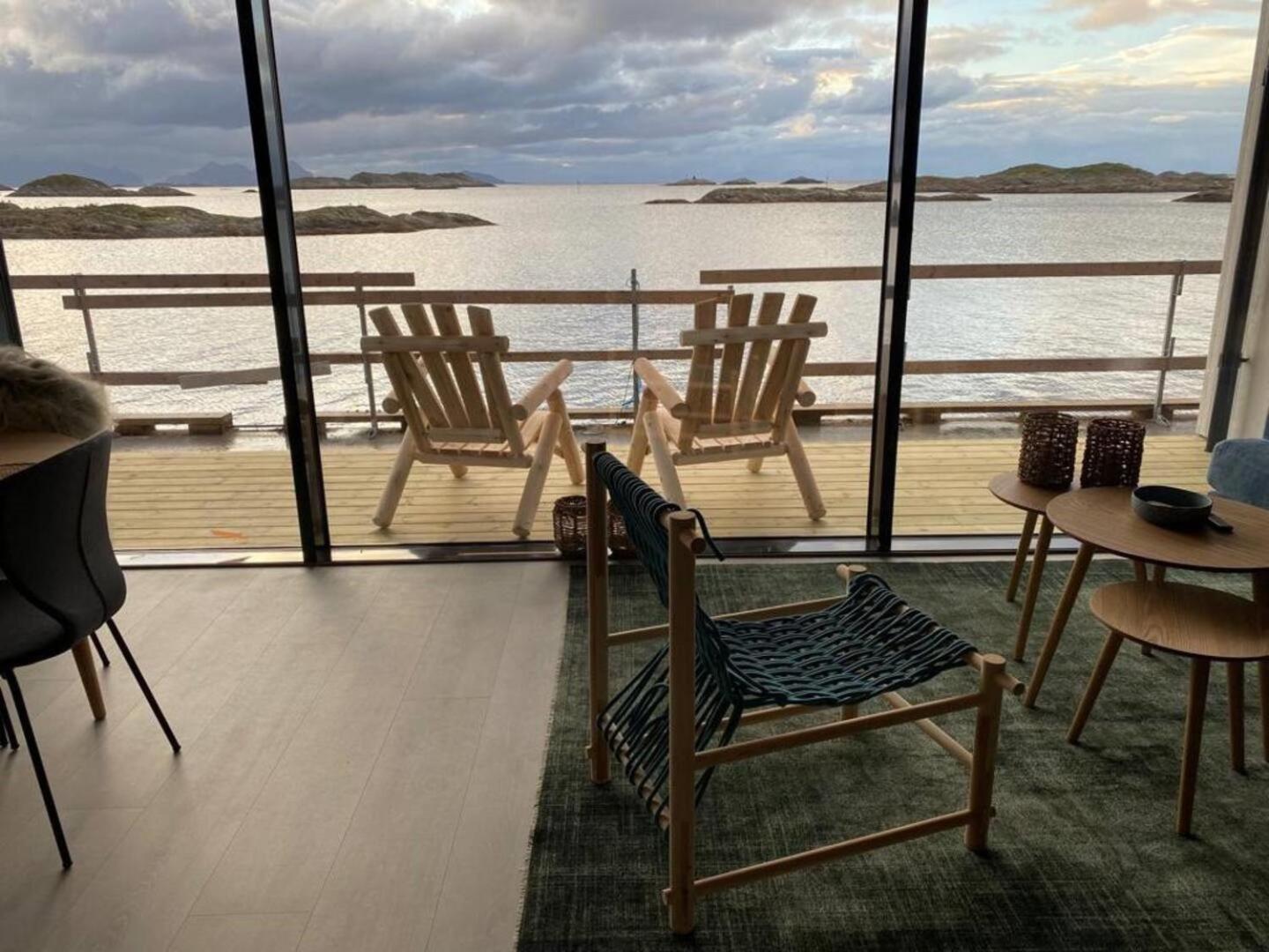 Waterfront Apartment With Panoramic Sea View Henningsvaer Exterior photo