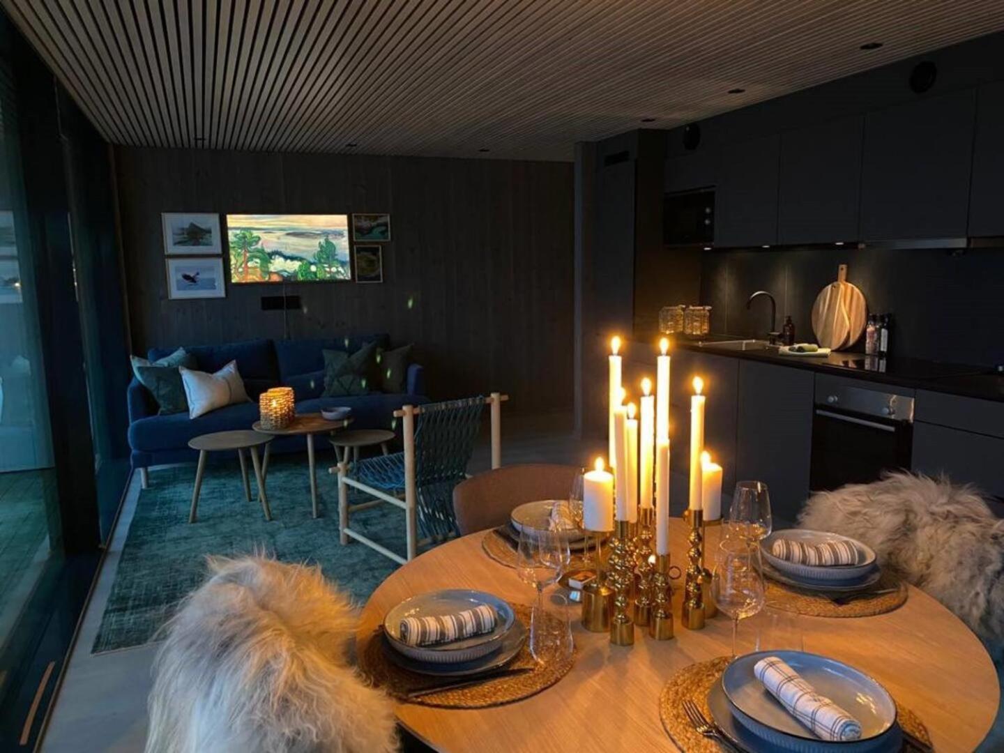 Waterfront Apartment With Panoramic Sea View Henningsvaer Exterior photo